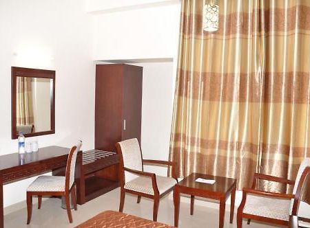 מלון Krishnagiri Alps Residency חדר תמונה