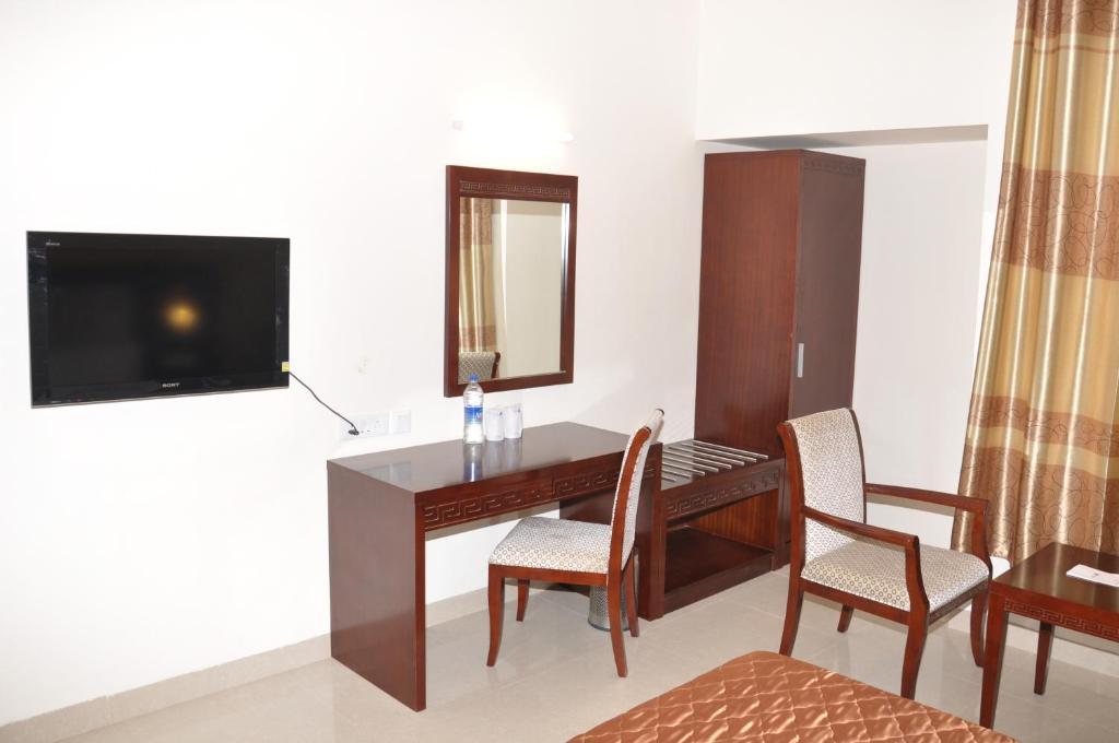 מלון Krishnagiri Alps Residency חדר תמונה